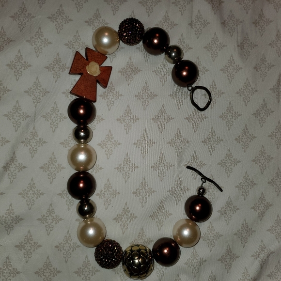 Necklace - Picture 2 of 3